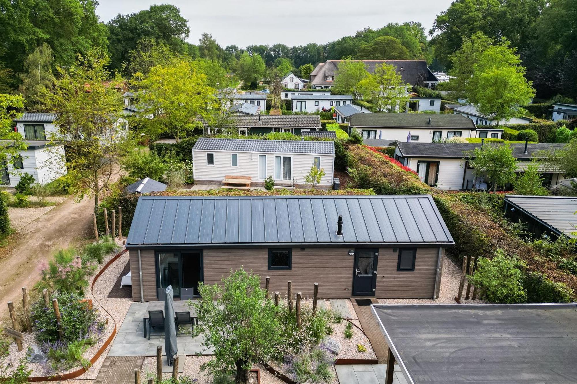 Modern Ingericht Chalet Op Groen Park Op De Veluwe Epe Exterior foto